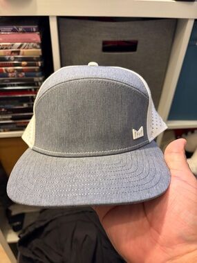 Melin Hydro Trenches Icon Flat Bill Hat, Heather Light Blue/White classic size